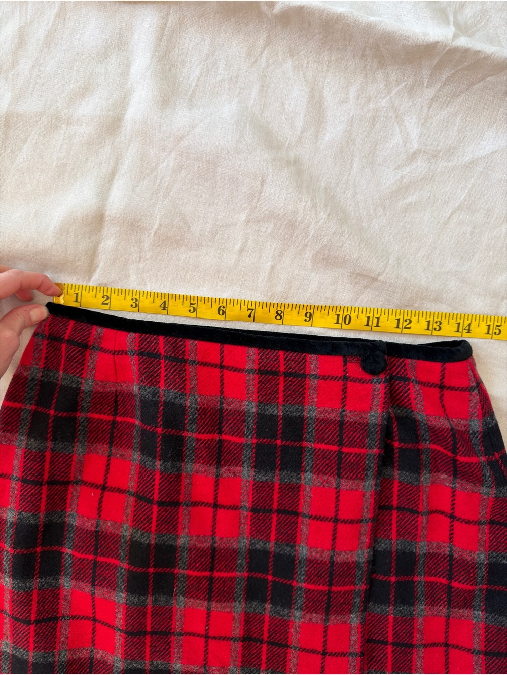Wool blend vintage Red tartan plaid wrap mini skirt - Picture 10 of 12
